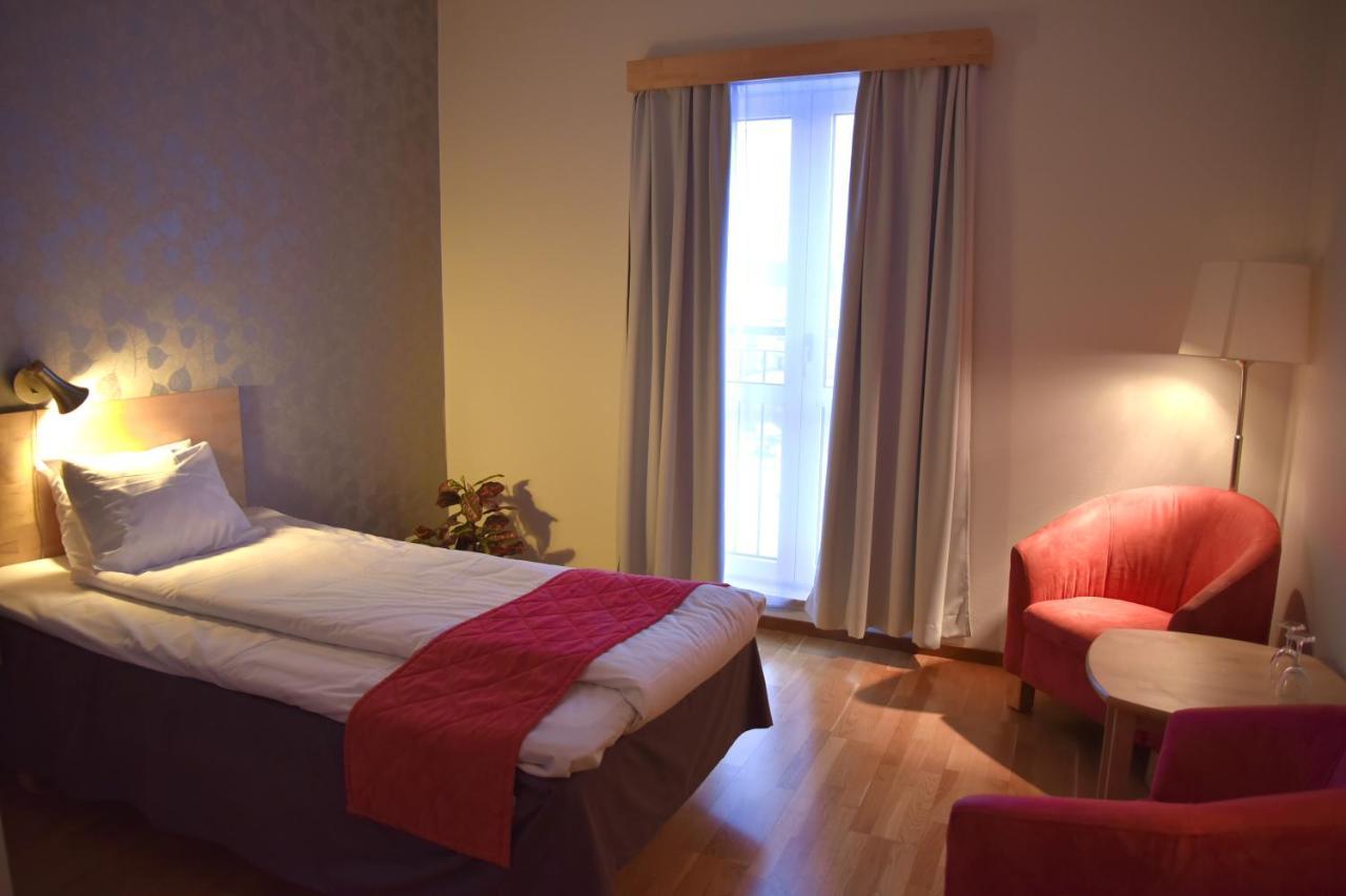 Hotell Arjaeng Luaran gambar
